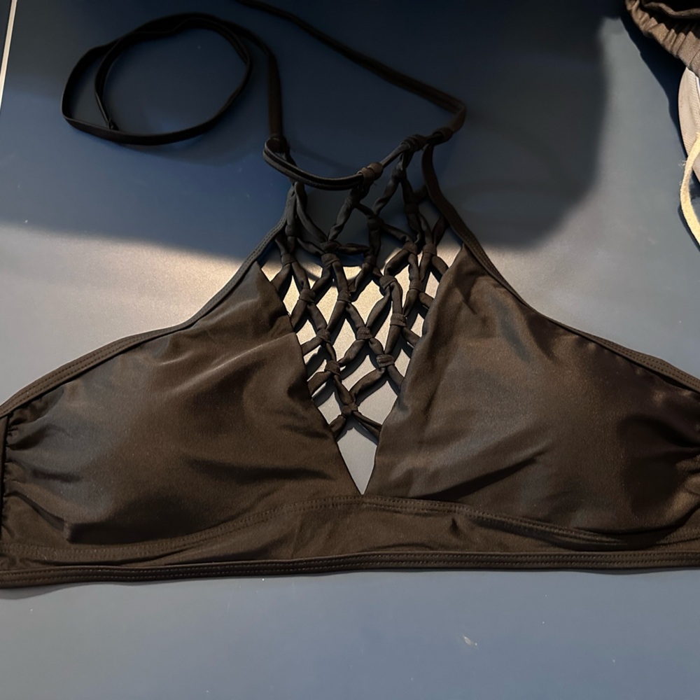 Swim top - size L